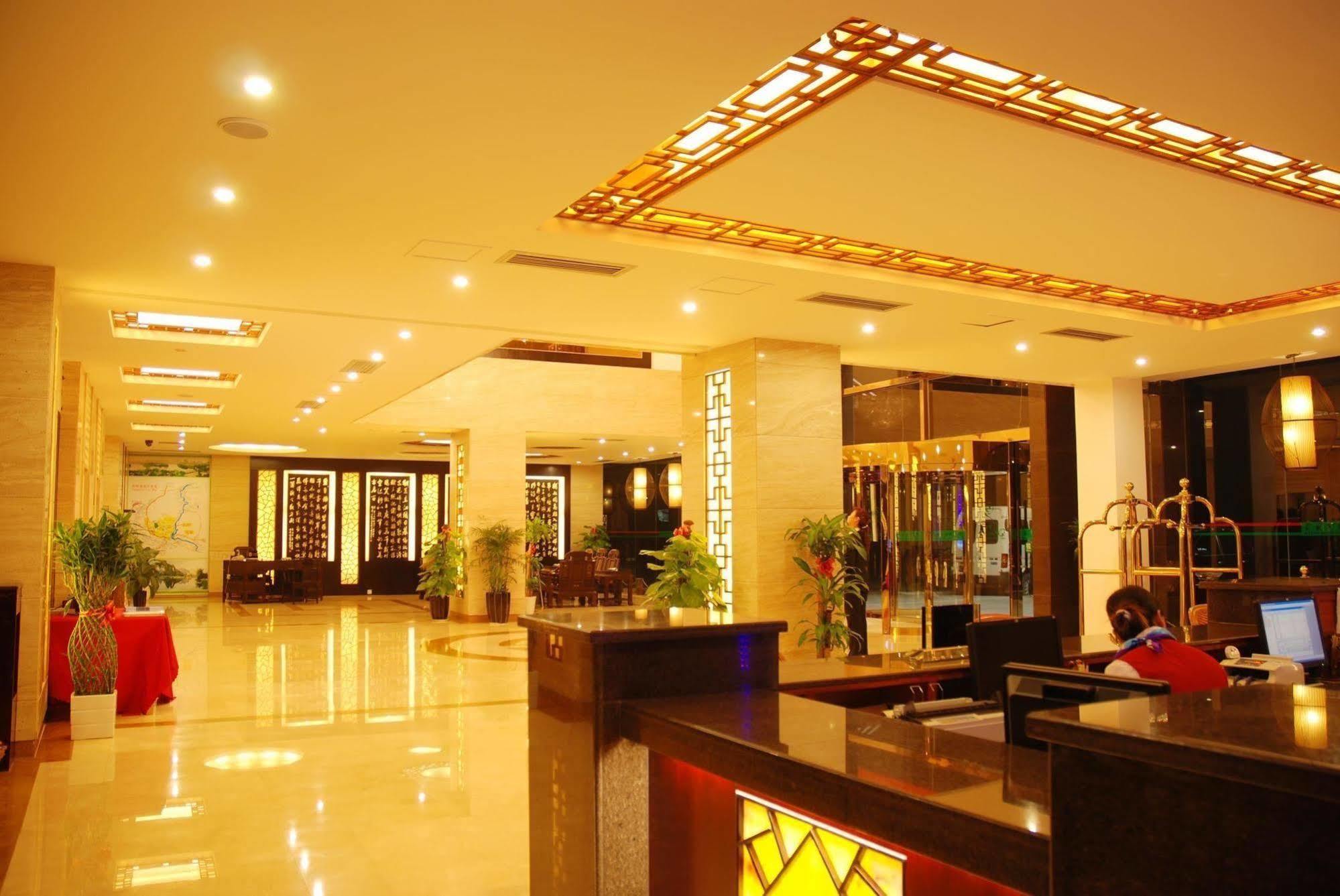 Jasper International Hotel Yangshuo Buitenkant foto