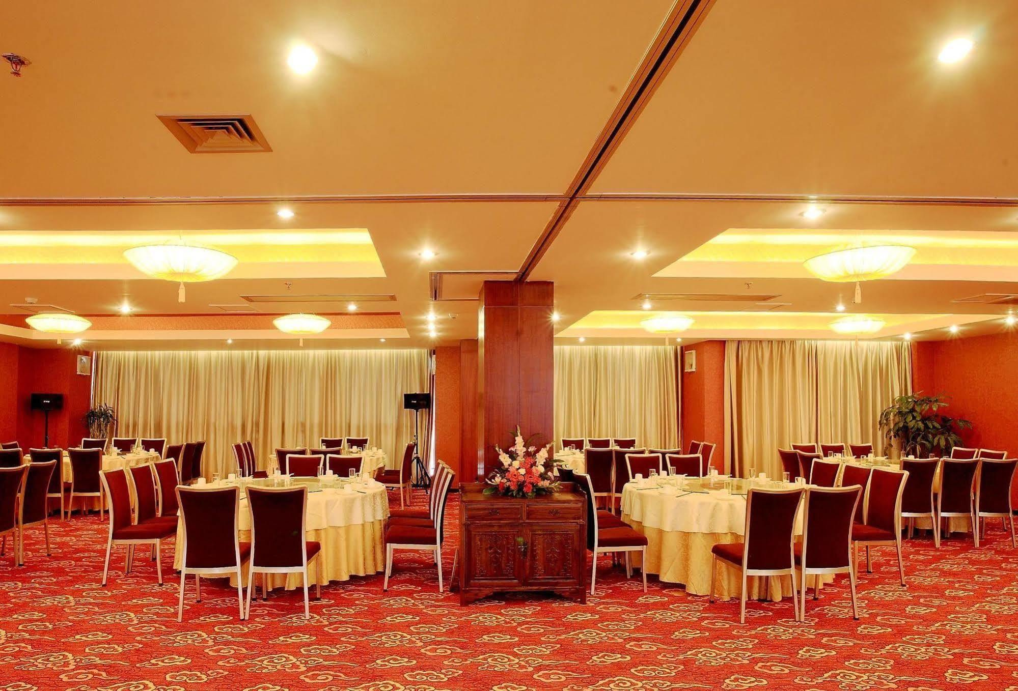 Jasper International Hotel Yangshuo Buitenkant foto