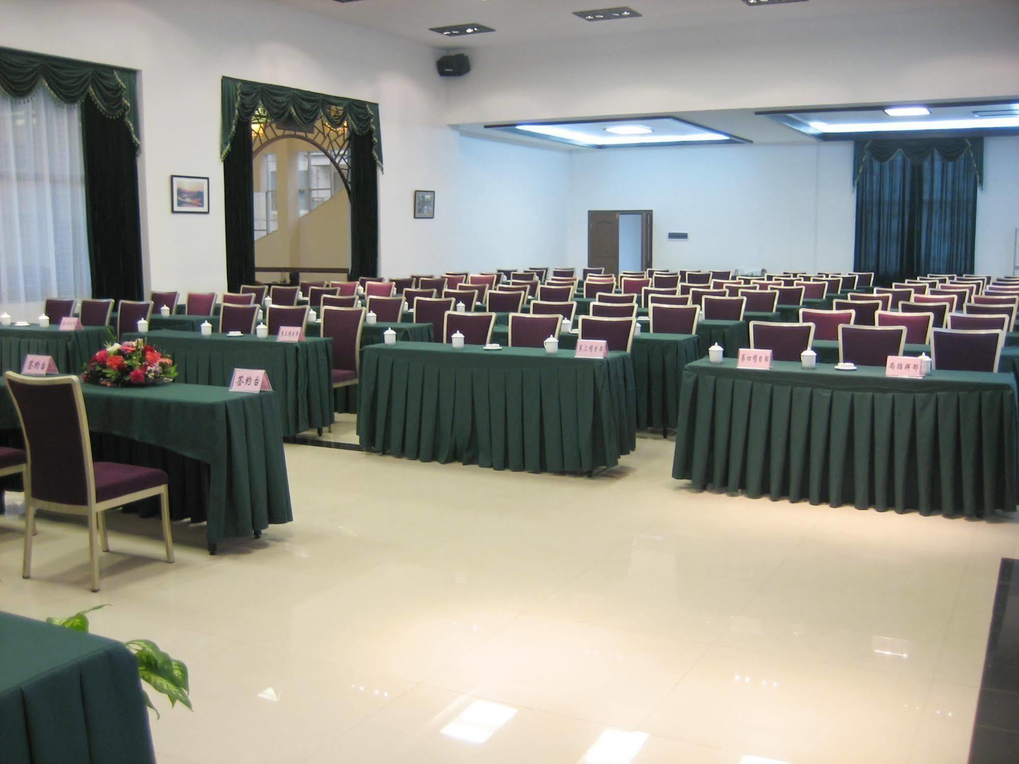 Jasper International Hotel Yangshuo Buitenkant foto