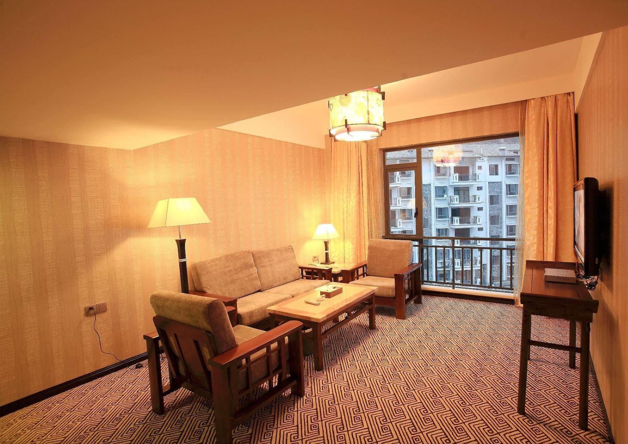 Jasper International Hotel Yangshuo Buitenkant foto
