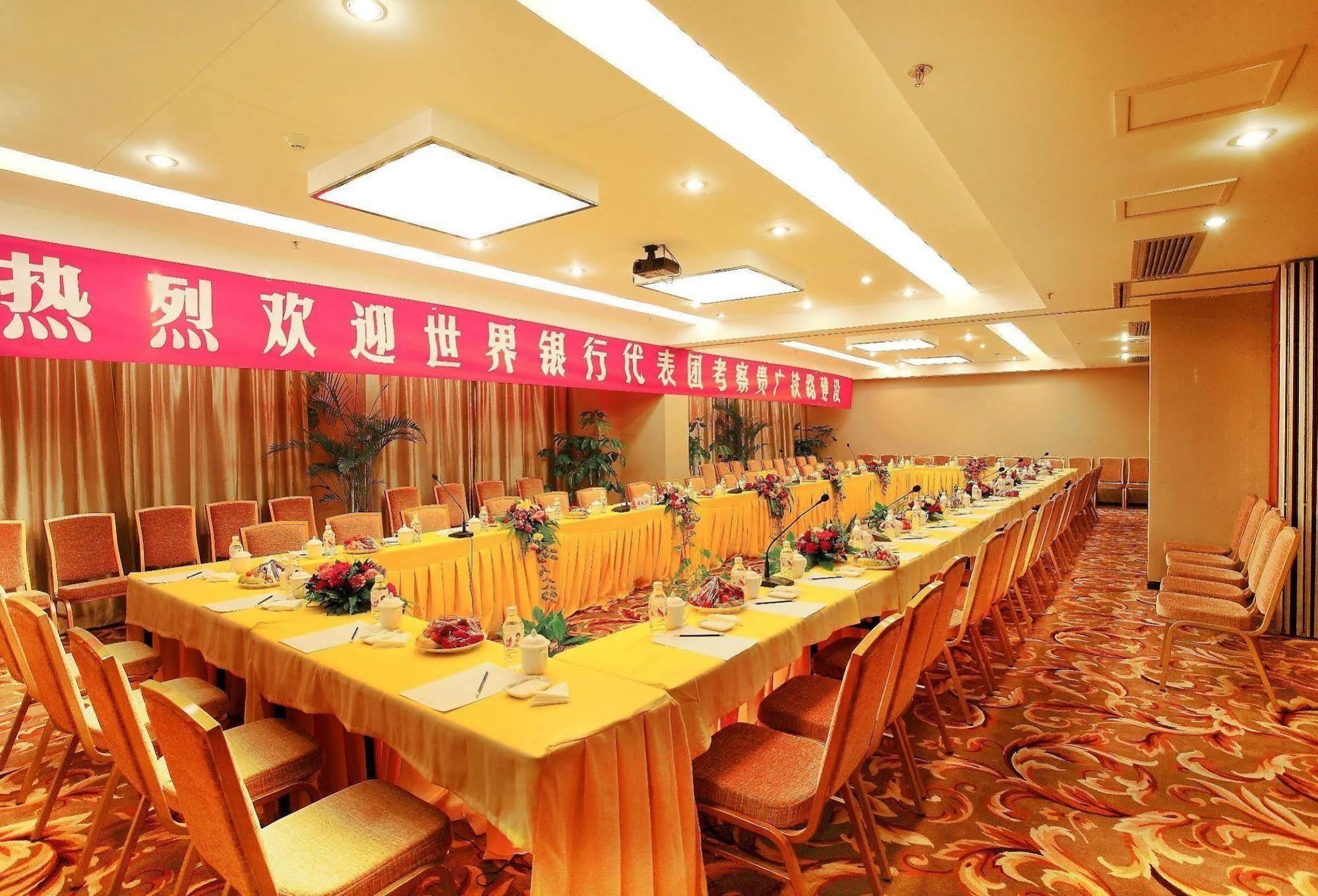 Jasper International Hotel Yangshuo Buitenkant foto