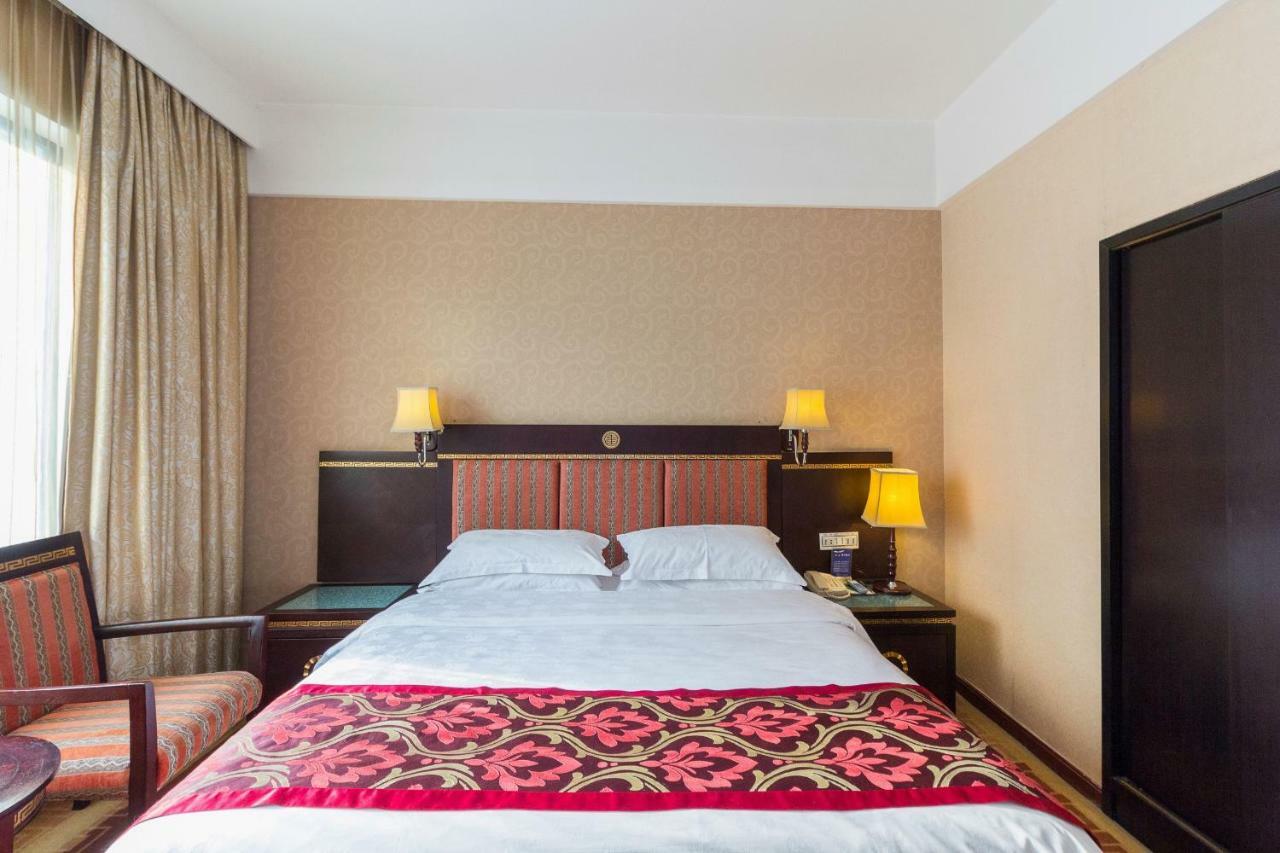 Jasper International Hotel Yangshuo Buitenkant foto