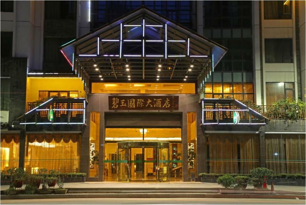 Jasper International Hotel Yangshuo Buitenkant foto